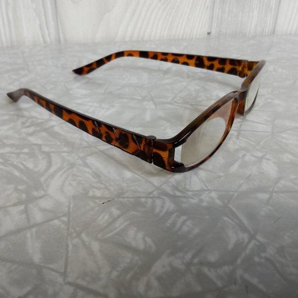 *Tortoiseshell Readers Magnifying Reading Eyeglass - Picture 2 of 8